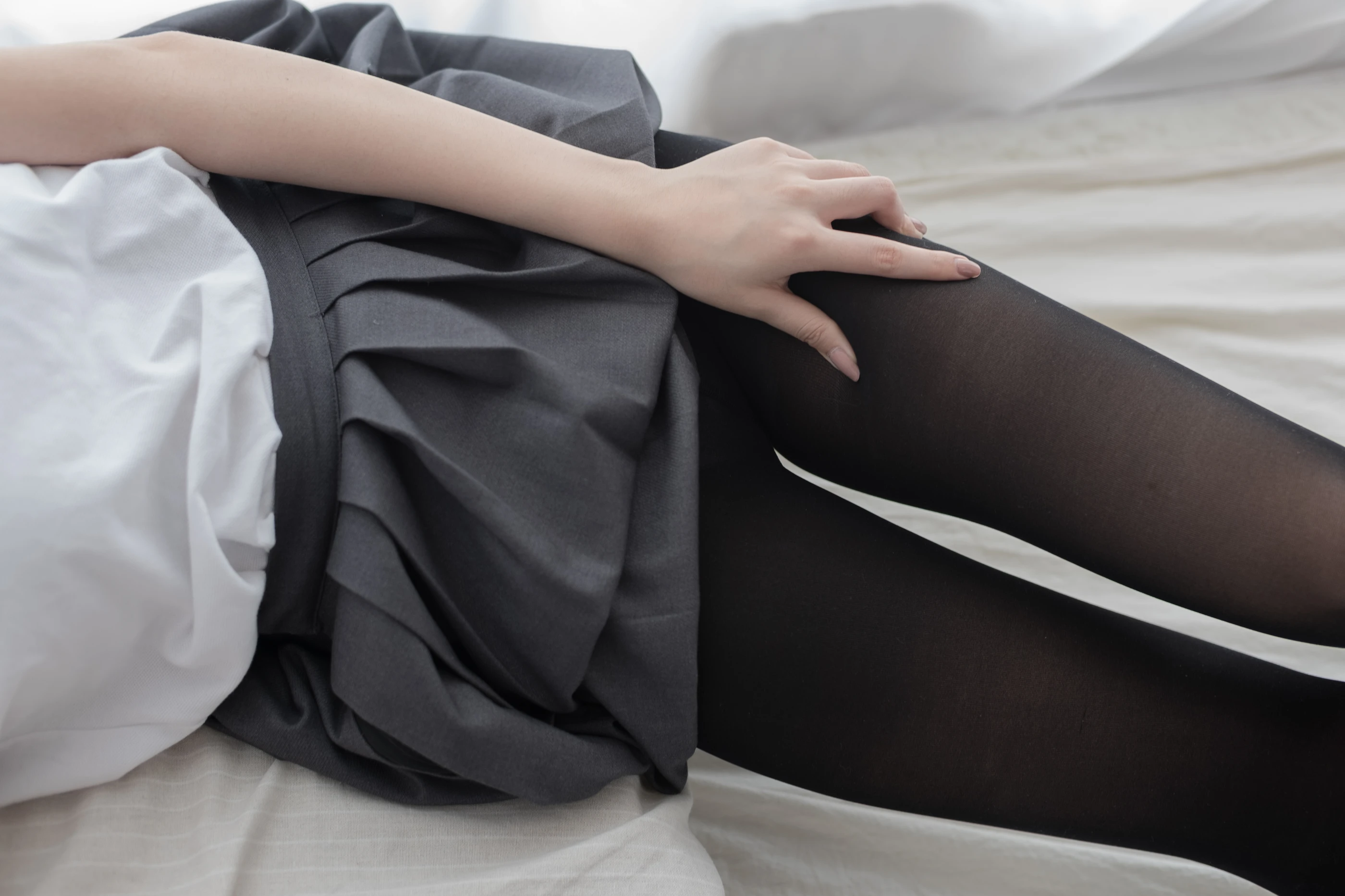 森萝财团 R15-017 [78P]插图6